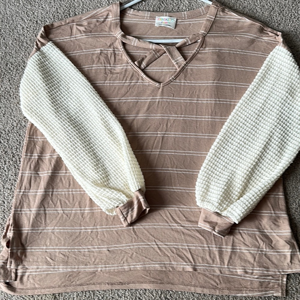 Fantastic Fawn oversized top size Small. New w/o/t